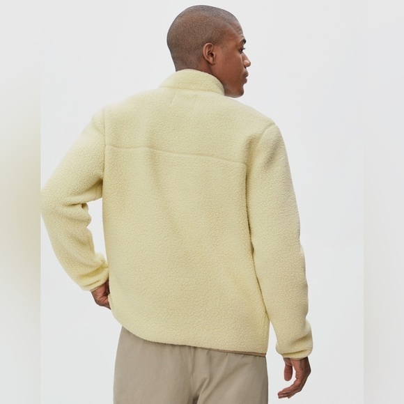Everlane | The ReNew Fleece Pullover Quarter Snap, Medium, Winter, Pale Yellow - Picture 4 of 11
